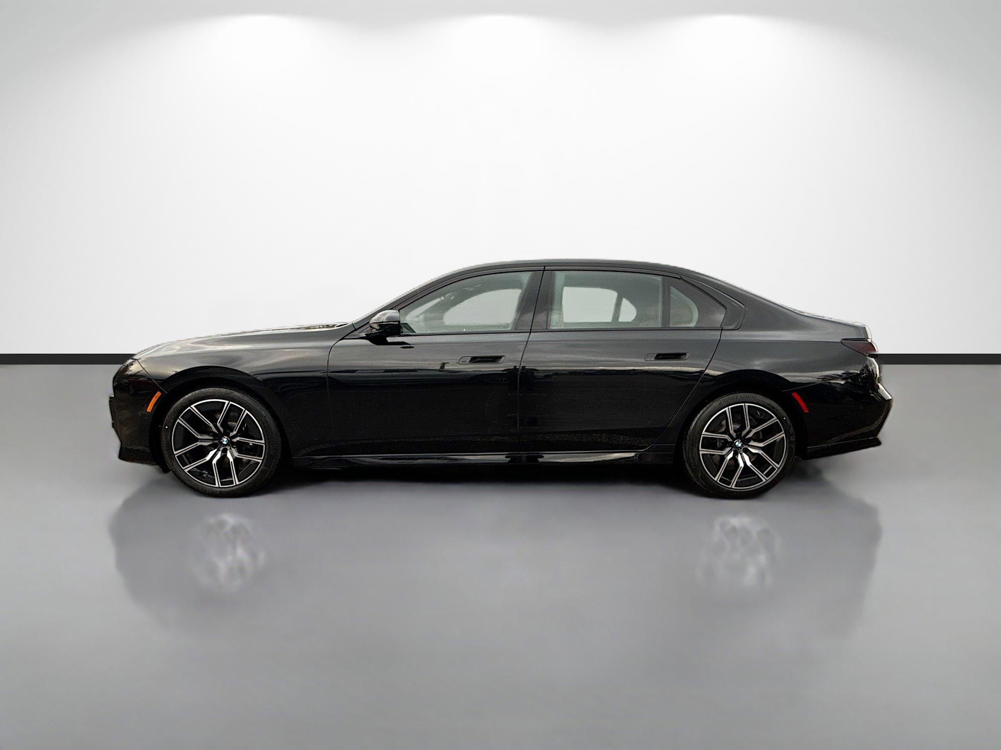 New 2026 BMW 740i xDrive w/ Premium Package image 6