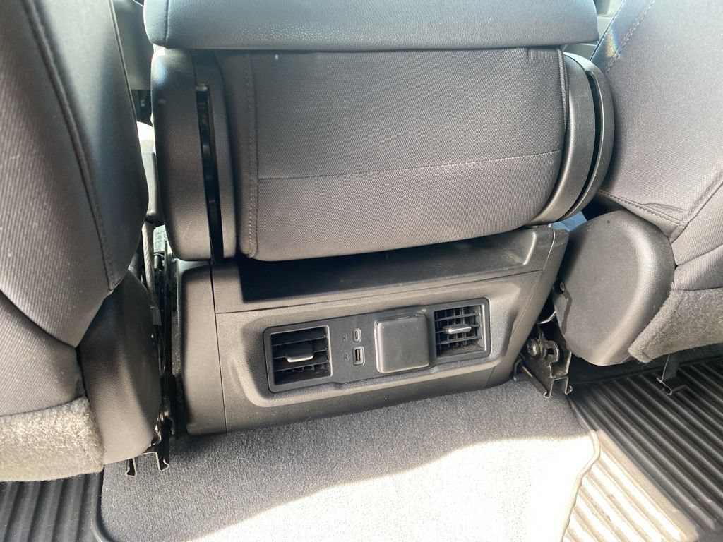 Used 2023 Chevrolet Silverado 1500 LT AWD/4WD image 45