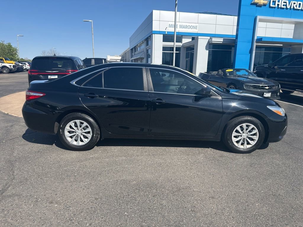 Used 2017 Toyota Camry SE FWD image 33