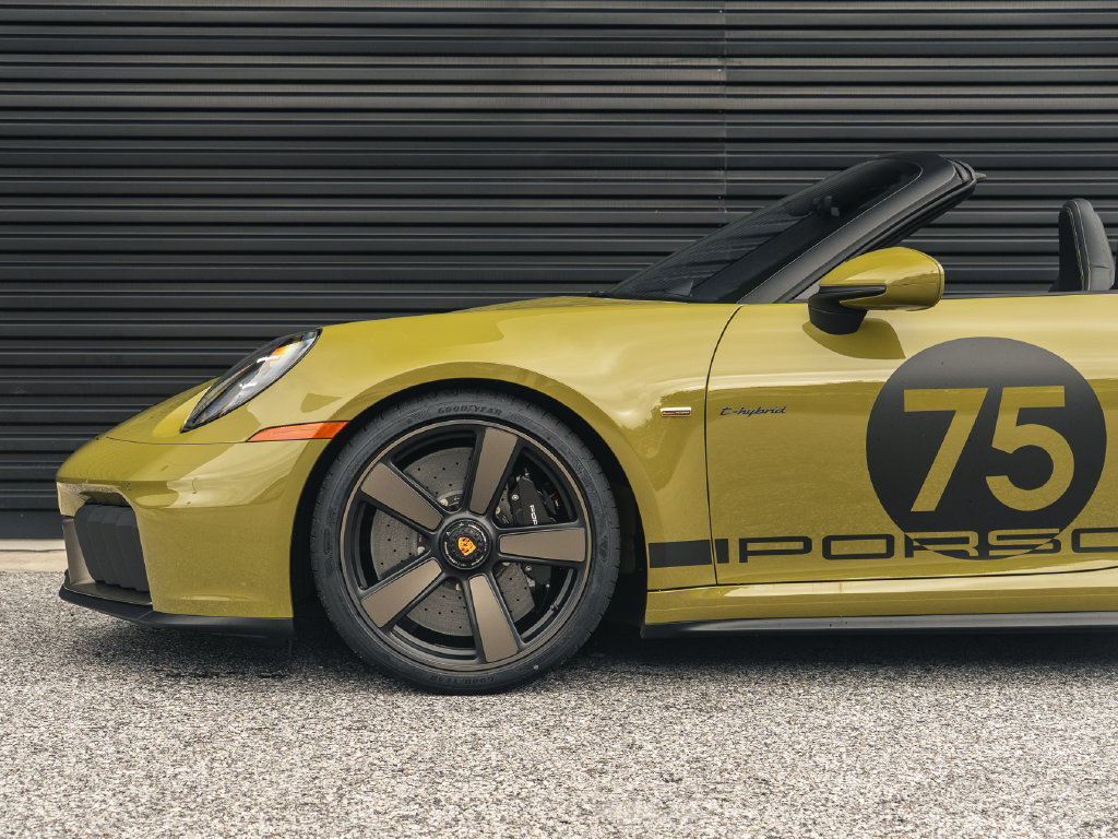 New 2026 Porsche 911 GTS RWD image 14