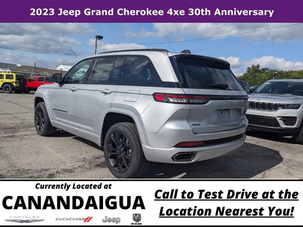 New 2023 Jeep Grand Cherokee 30th Anniversary AWD/4WD image 11