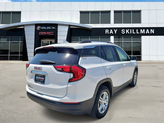 Used 2021 GMC Terrain SLE w/ Driver Convenience Package FWD image 4