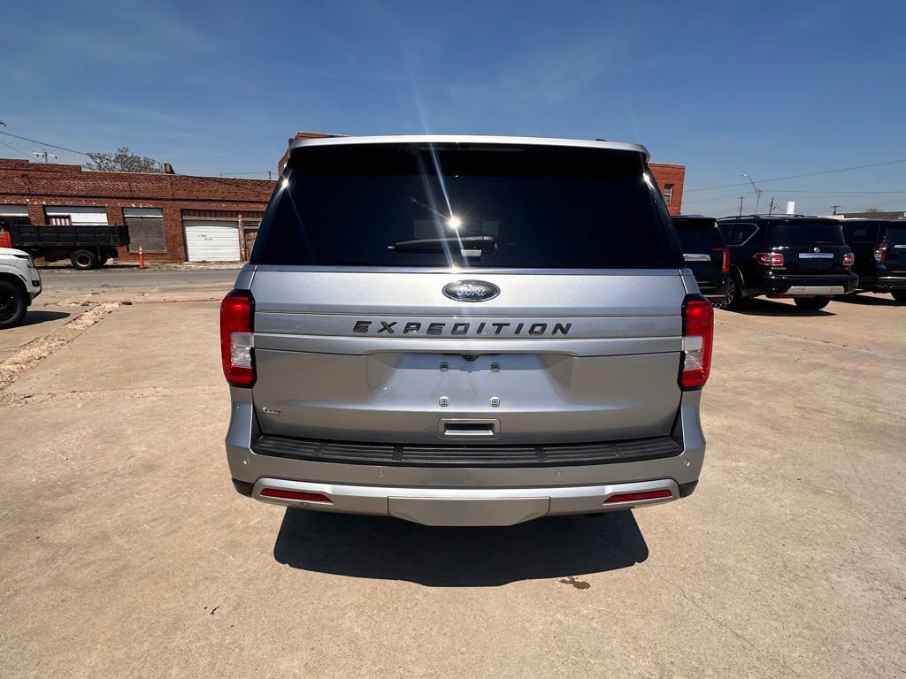 Used 2022 Ford Expedition XLT RWD image 5