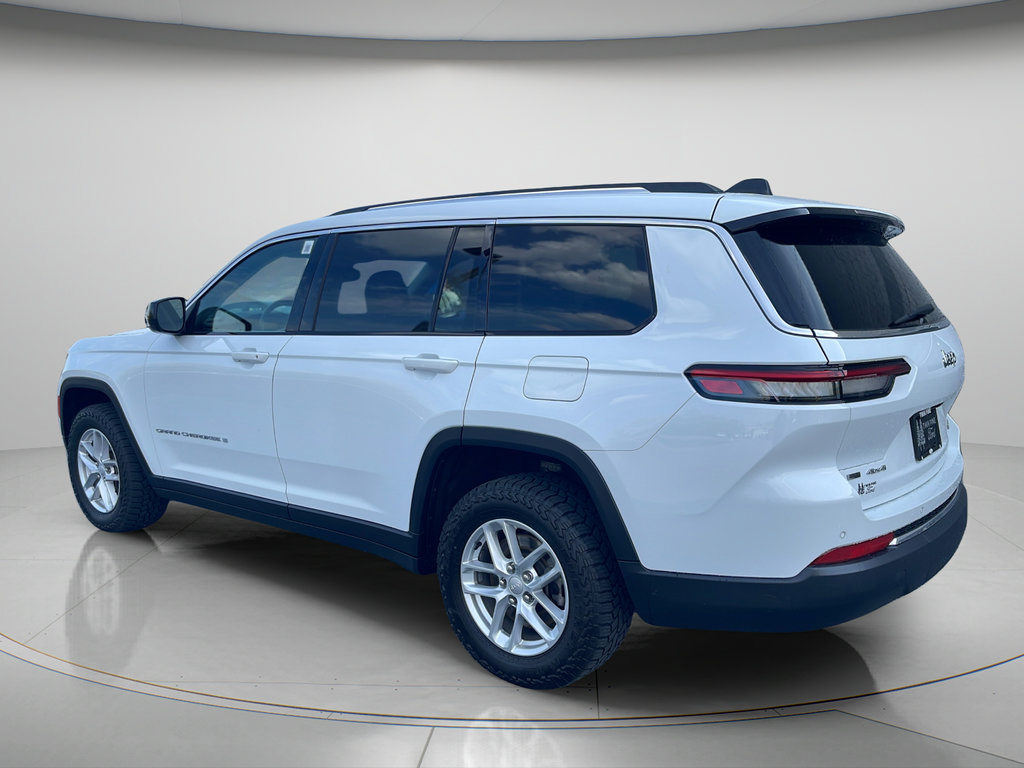 Used 2022 Jeep Grand Cherokee L Laredo w/ Luxury Tech Group I AWD/4WD image 7