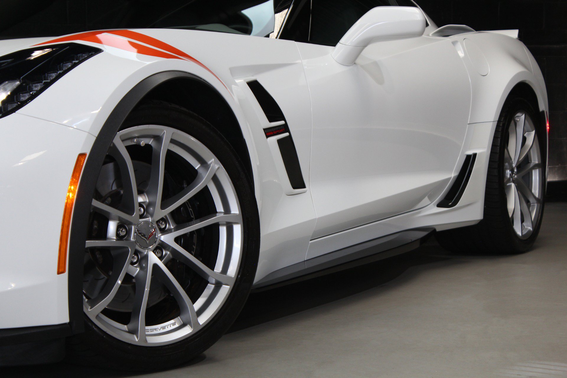 Used 2019 Chevrolet Corvette Grand Sport RWD image 27