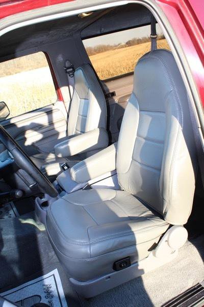 Used 1996 Ford Bronco XLT image 14