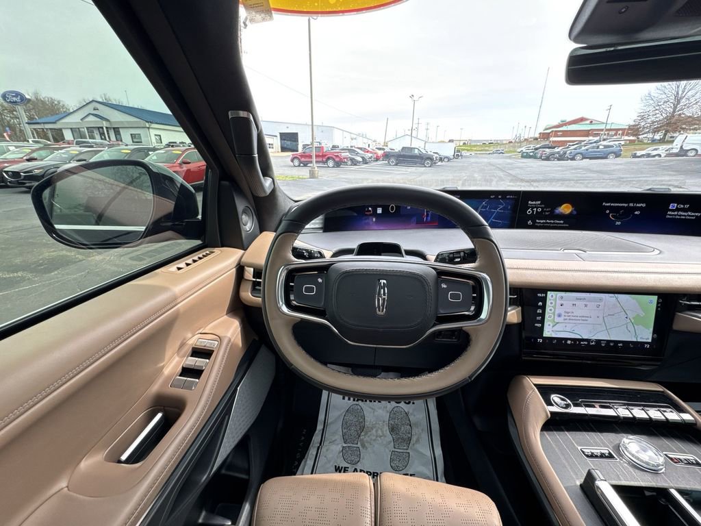 Used 2025 Lincoln Navigator Black Label image 14