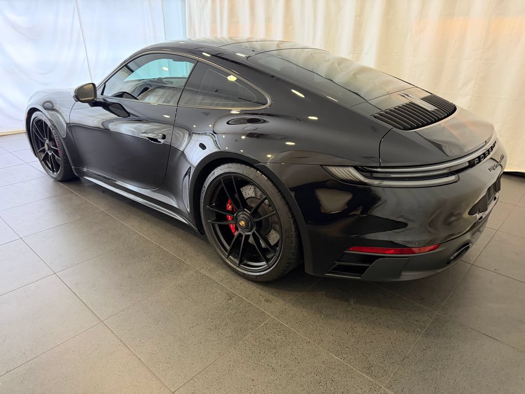 Certified 2024 Porsche 911 Carrera GTS RWD image 3