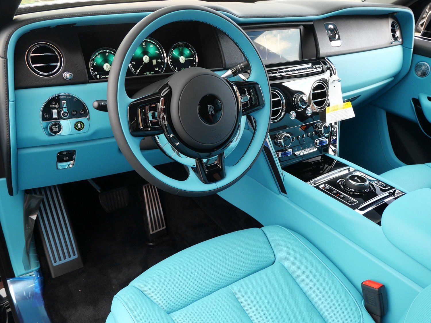 Used 2024 Rolls-Royce Cullinan image 23