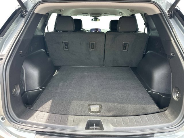 Used 2024 Chevrolet Blazer LT w/ Convenience Package FWD image 11
