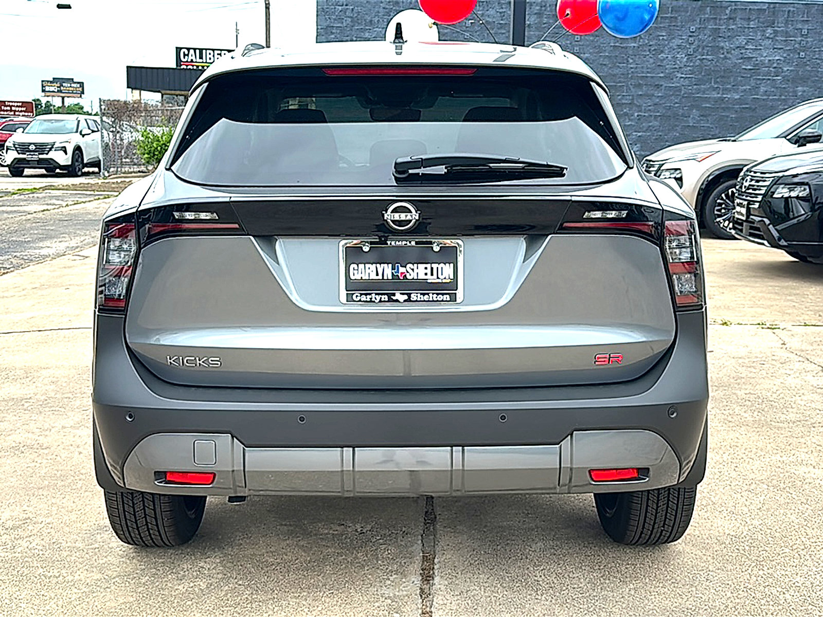 New 2026 Nissan Kicks SR w/ SR Premium Package FWD image 7