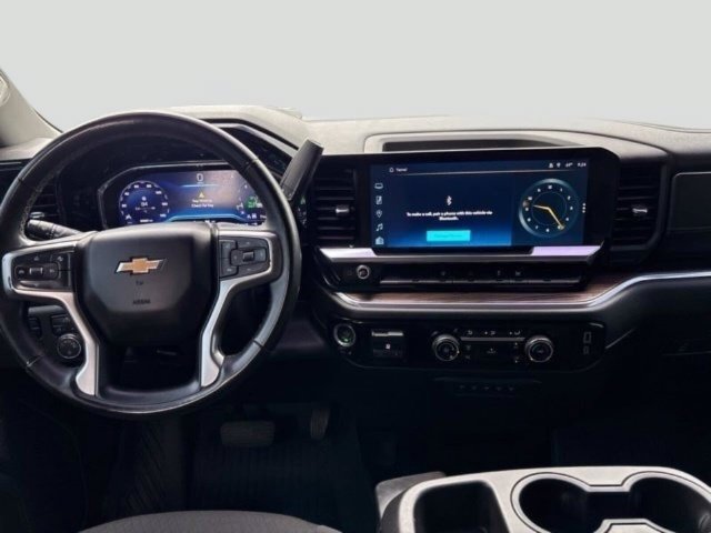 Used 2024 Chevrolet Silverado 3500 LT AWD/4WD image 16
