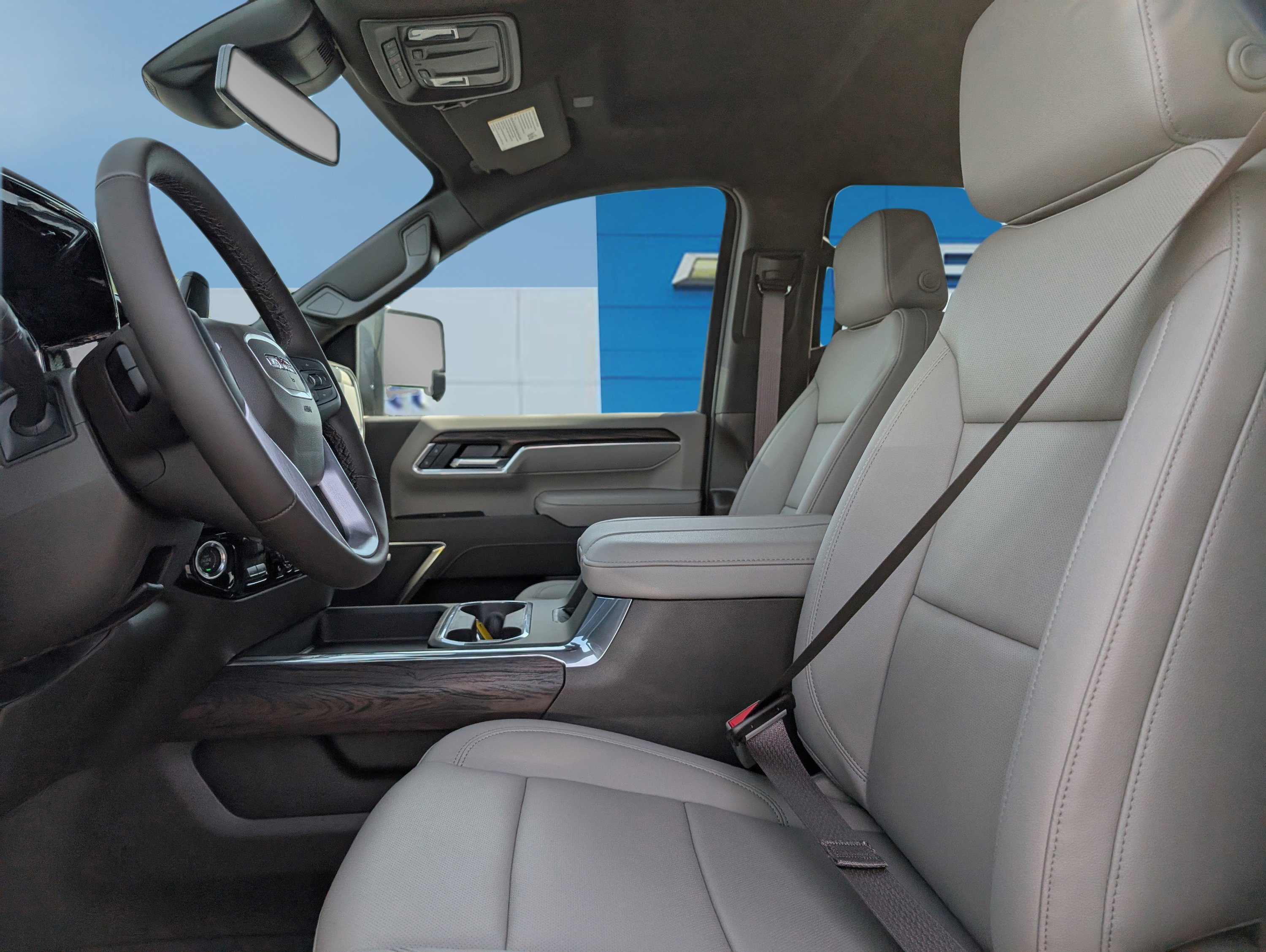 New 2025 GMC Sierra 2500 SLT w/ SLT Convenience Package image 17