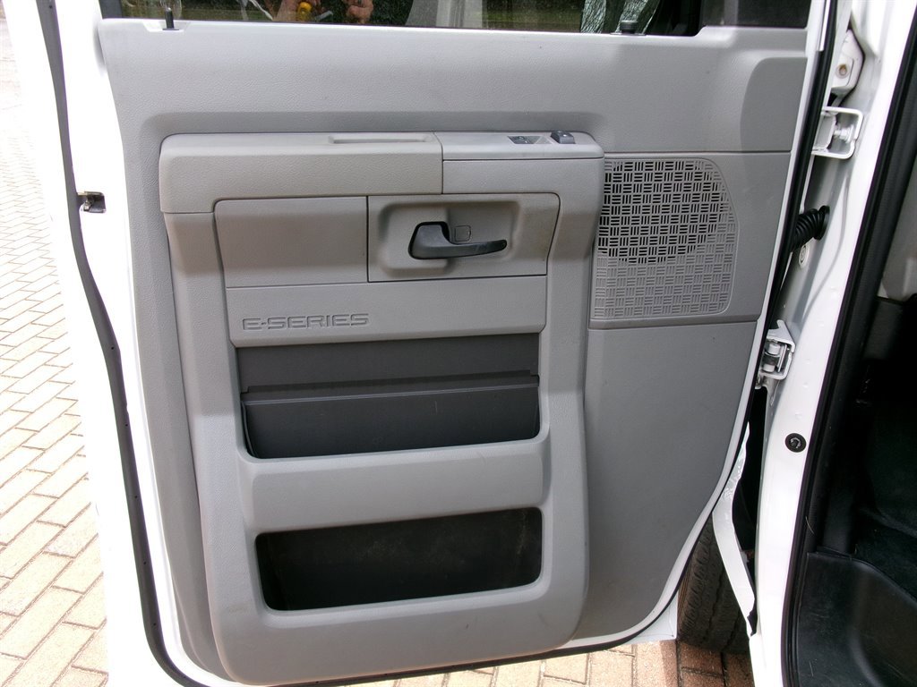 Used 2011 Ford E-150 and Econoline 150 w/ PWR Group RWD image 26
