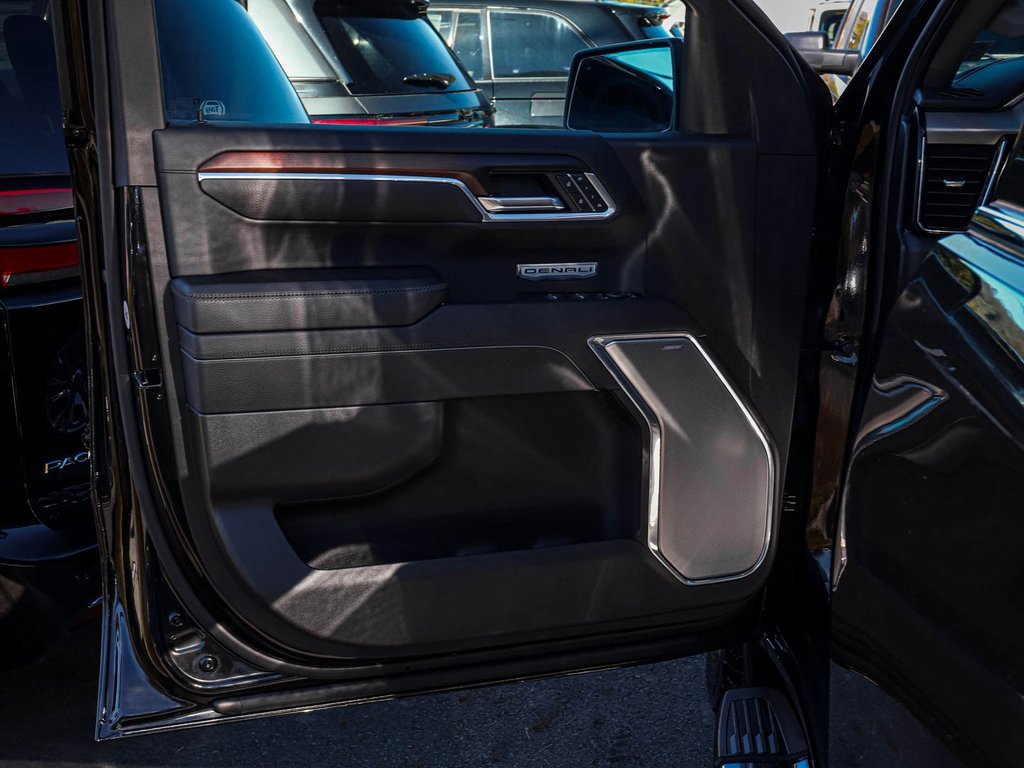 Used 2025 GMC Sierra 1500 Denali image 14