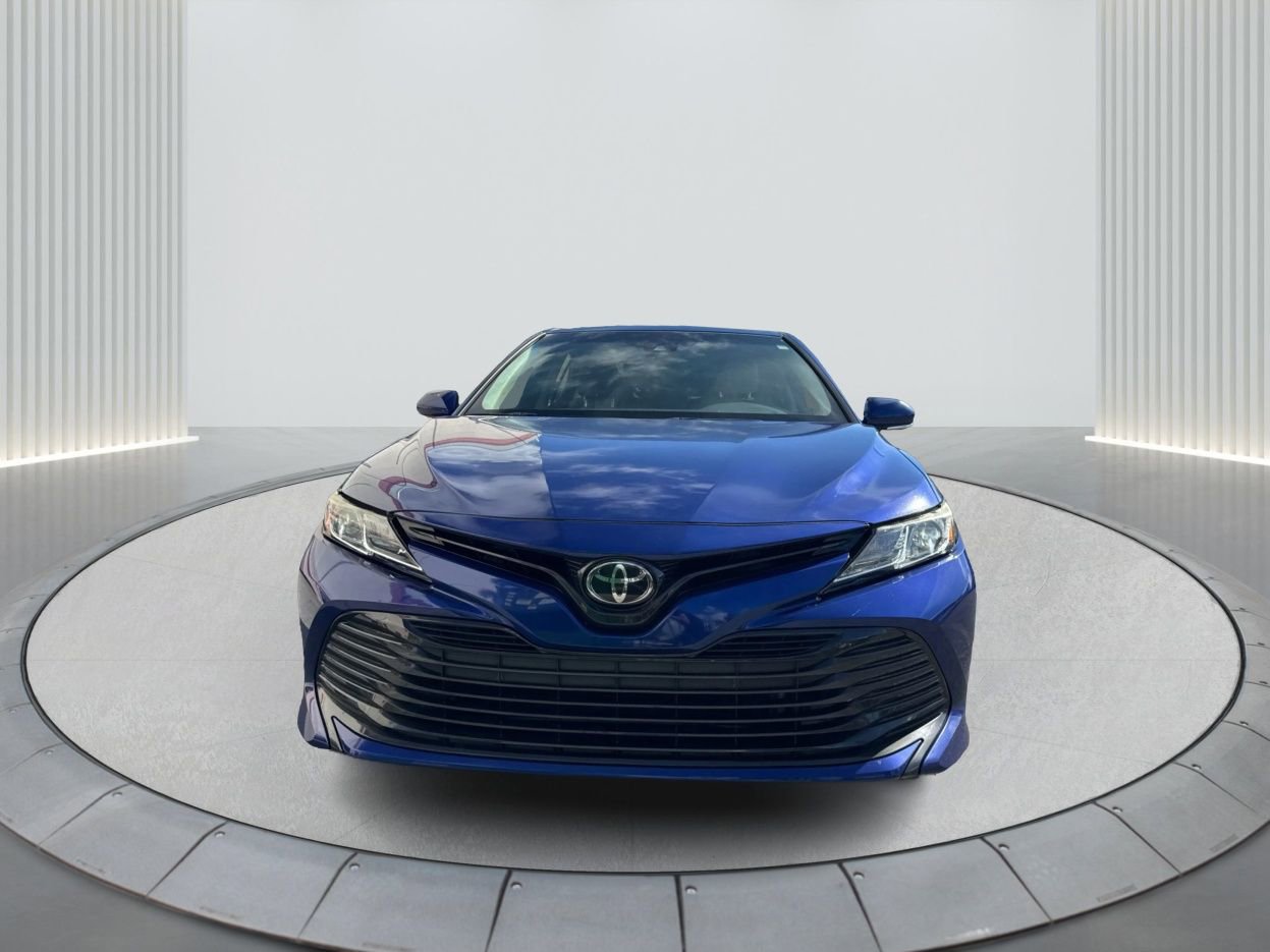 Used 2018 Toyota Camry LE video 2