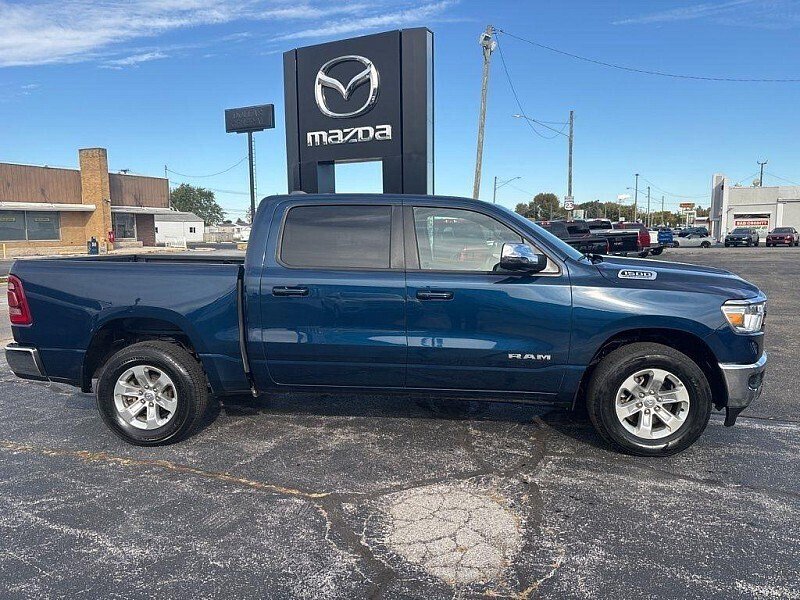 Used 2024 RAM 1500 Laramie AWD/4WD image 15