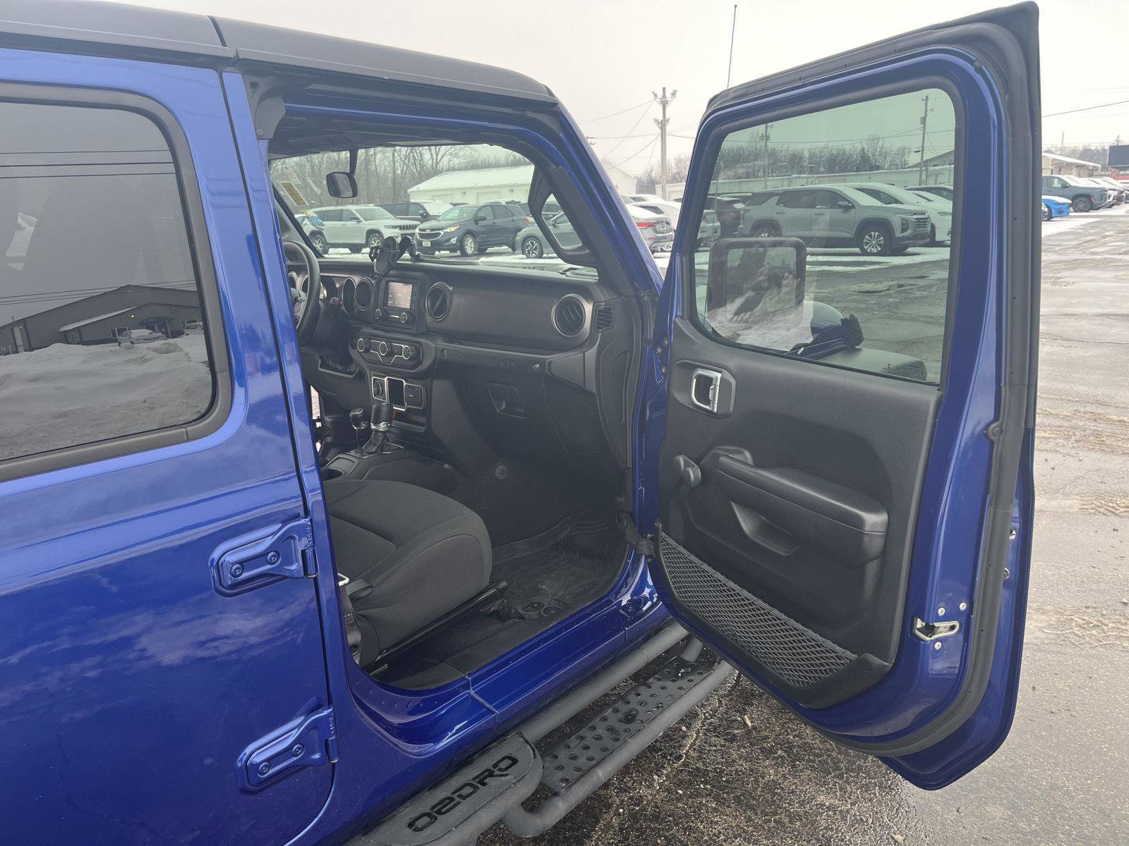 Used 2020 Jeep Wrangler Unlimited Sport image 31
