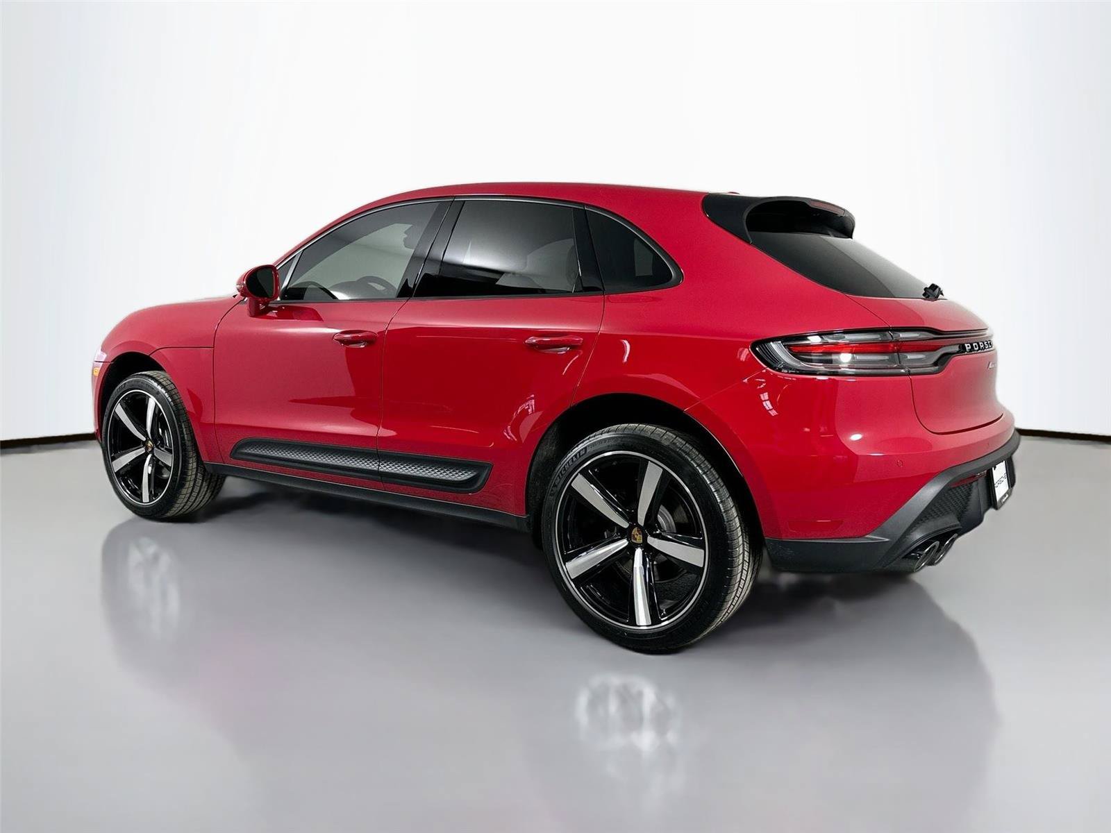 Certified 2026 Porsche Macan Turbo AWD/4WD image 3
