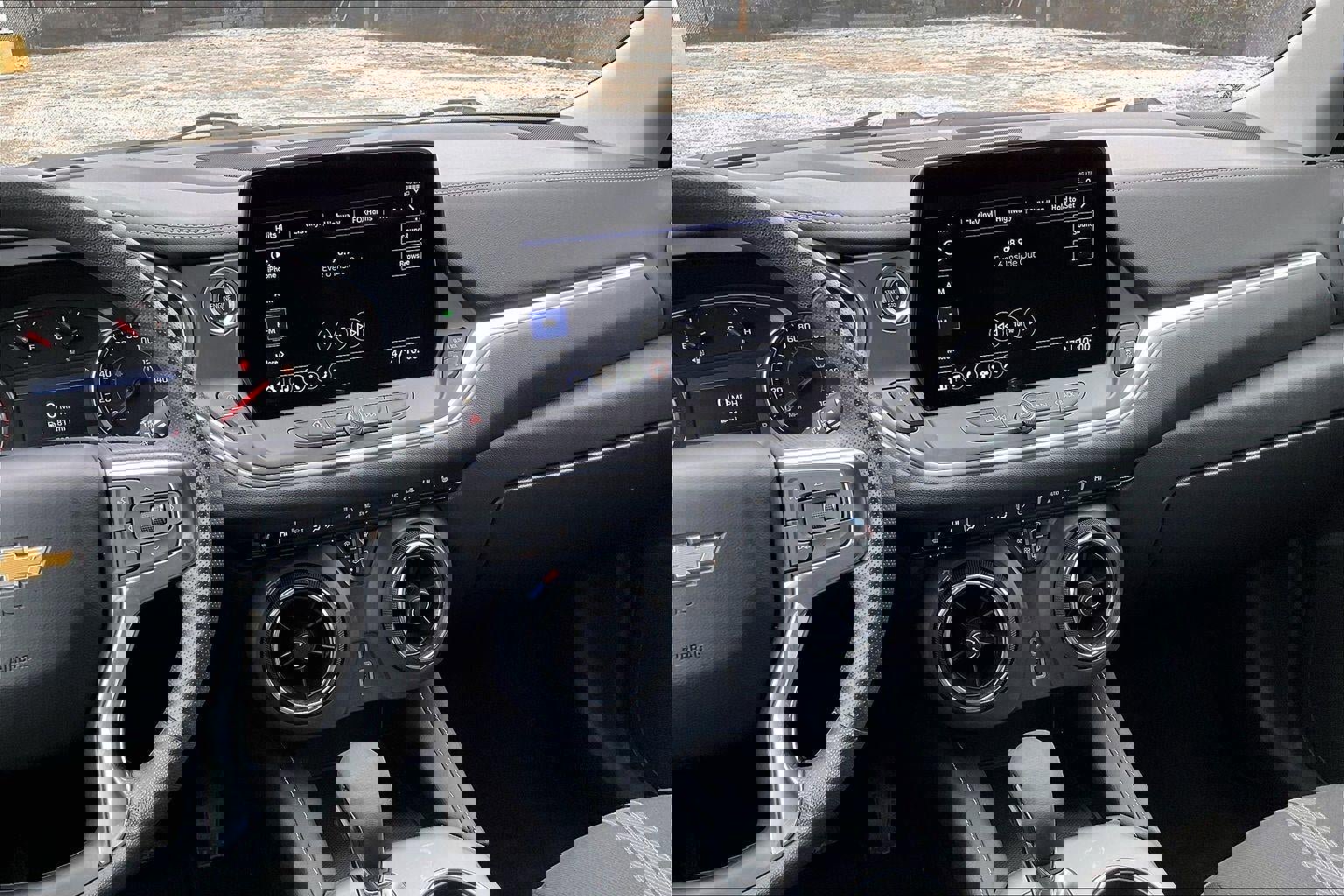 Used 2025 Chevrolet Blazer LT image 6