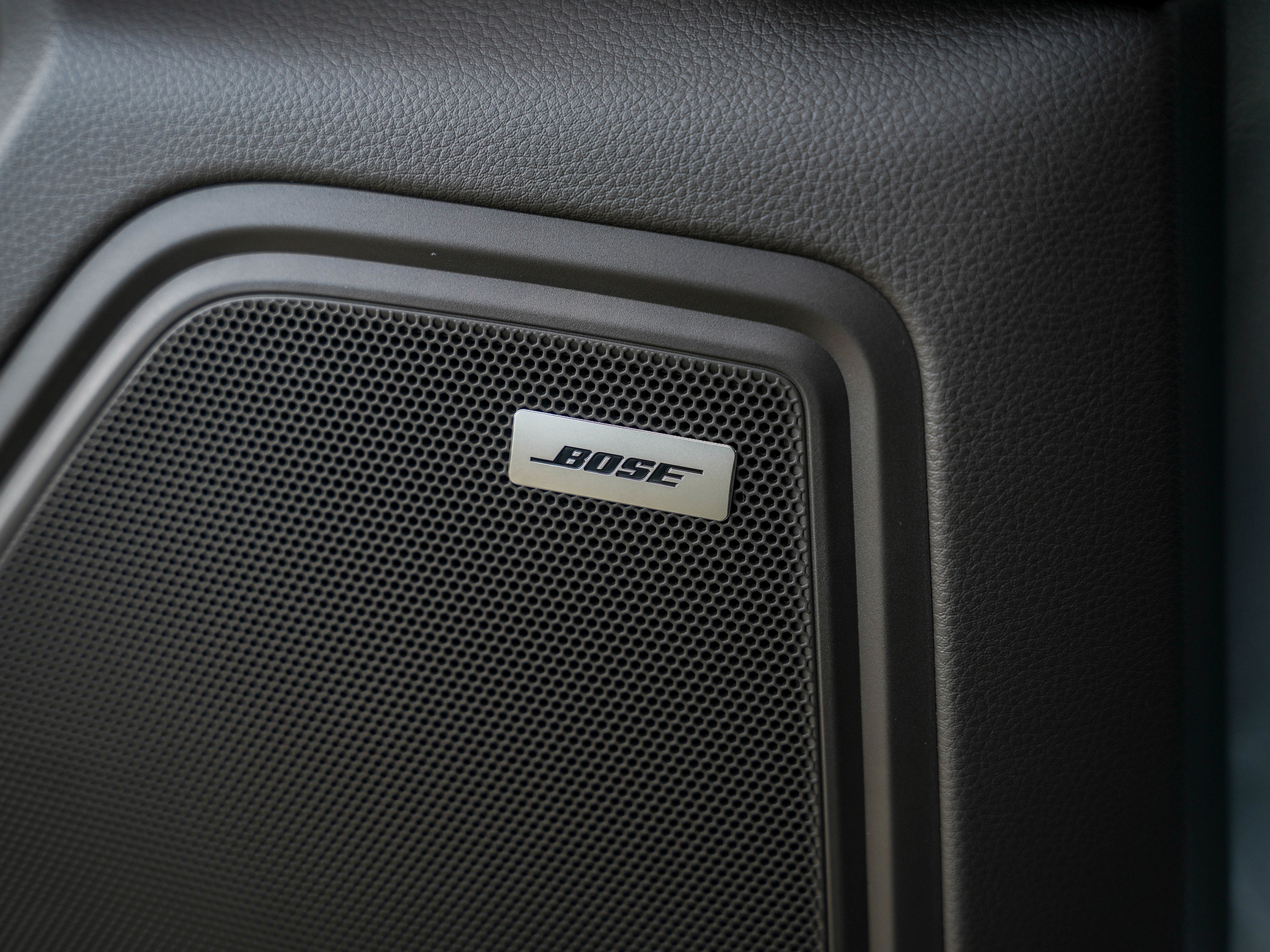 New 2026 Porsche Macan image 18