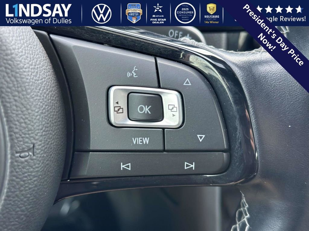 Used 2019 Volkswagen Golf R 4-Door image 20