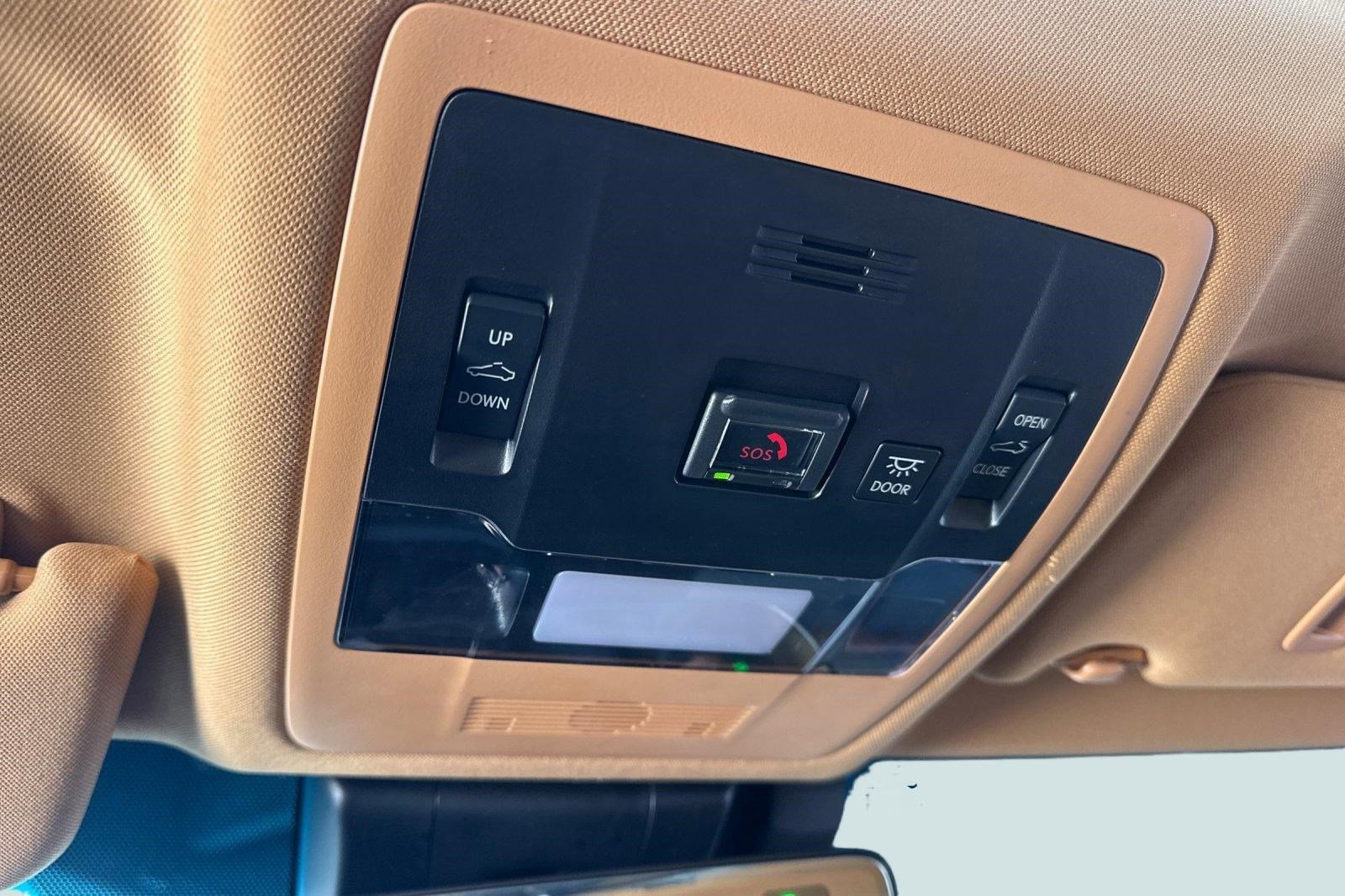 Used 2025 Lexus ES 300h w/ Premium Package image 36