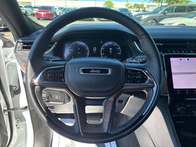Used 2024 Jeep Grand Cherokee Summit AWD/4WD image 13