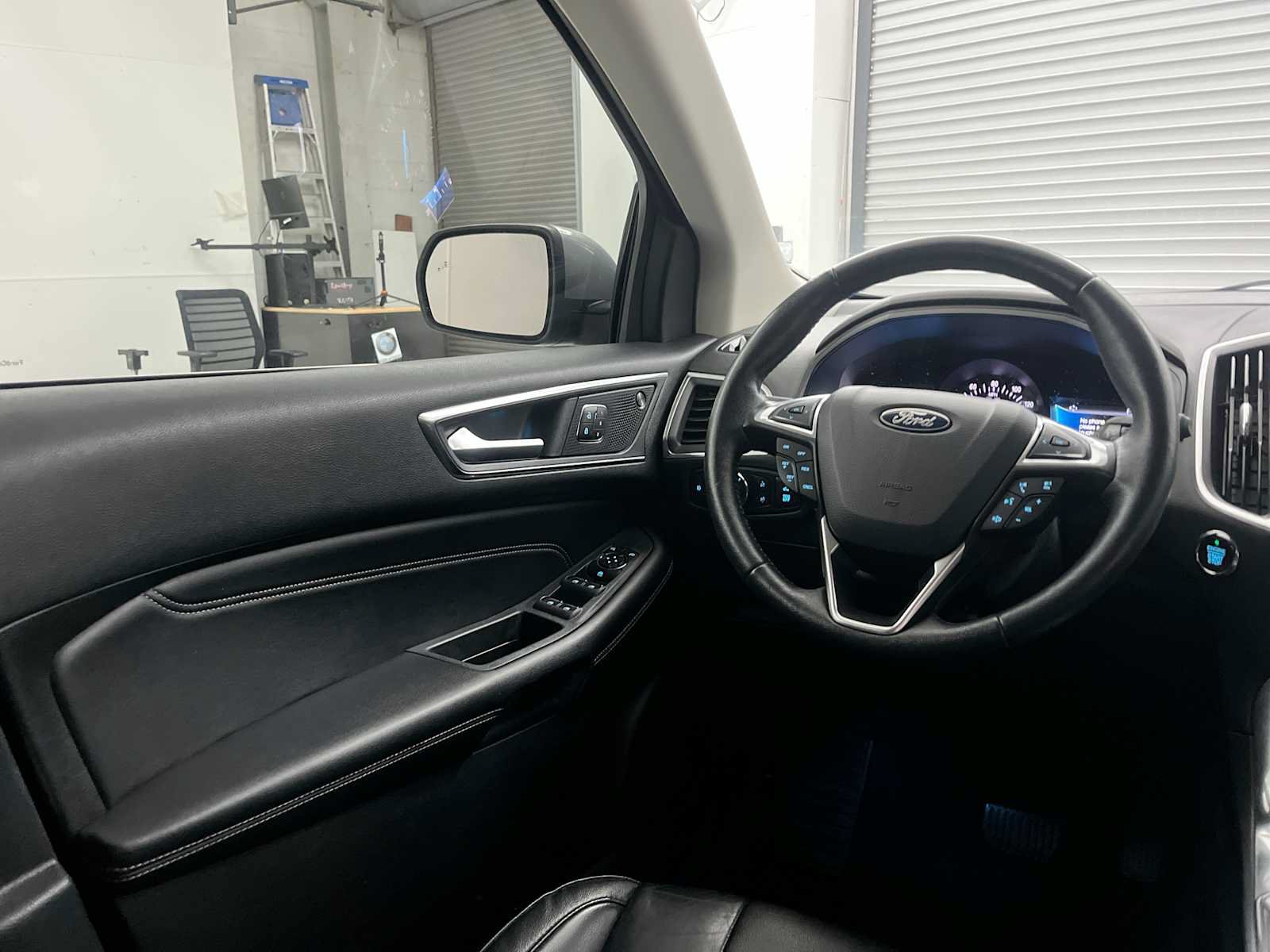 Used 2022 Ford Edge Titanium AWD/4WD image 15