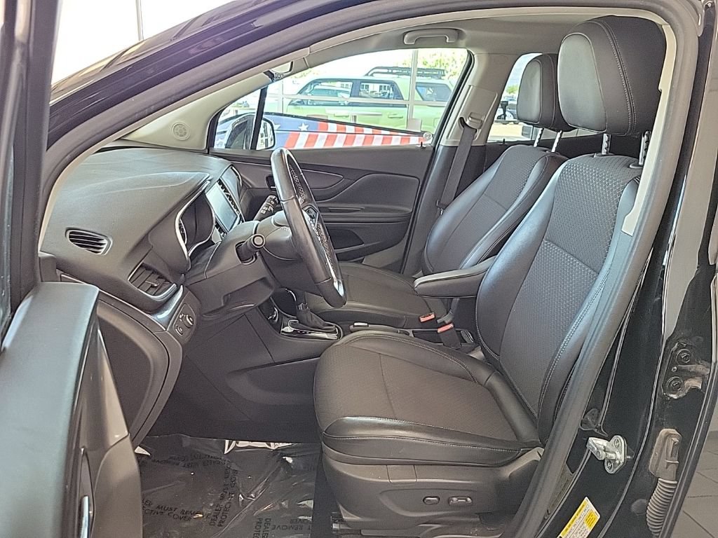 Used 2020 Buick Encore Preferred w/ Safety Package FWD image 8