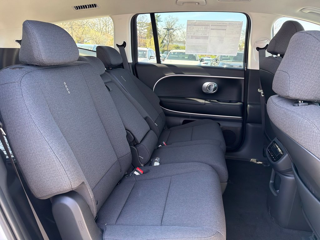 New 2026 Hyundai Ioniq 9 SE AWD/4WD image 31