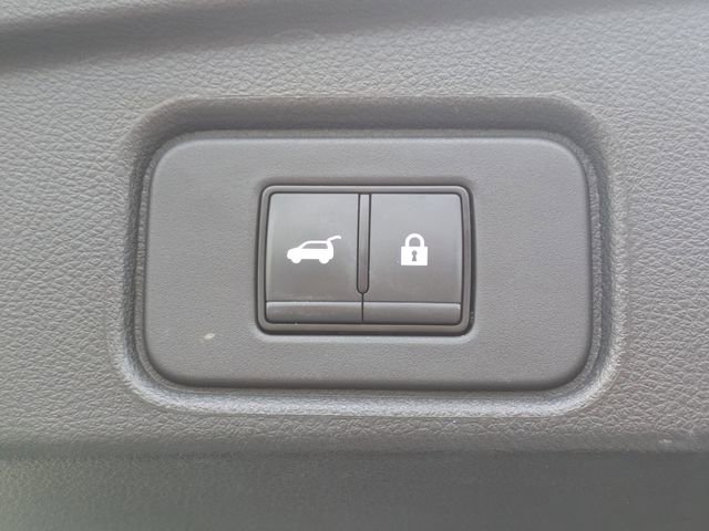 Used 2024 Nissan Pathfinder Platinum w/ Black Appearance Package image 13