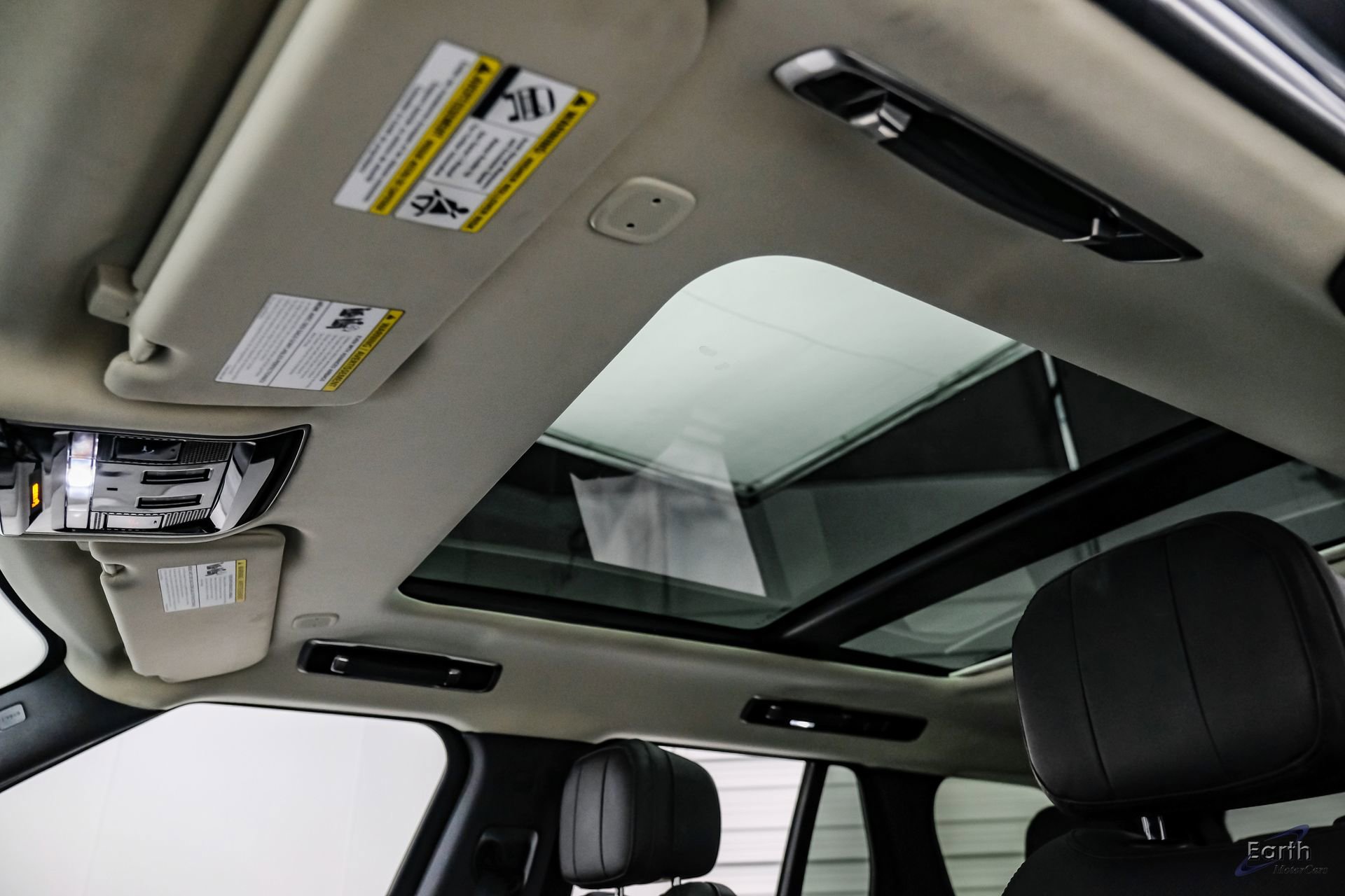 Used 2023 Land Rover Range Rover SE image 38