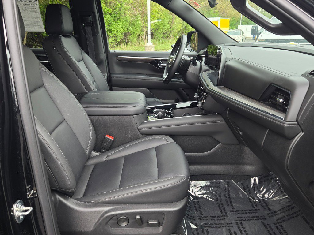 Certified 2025 Chevrolet Tahoe LT AWD/4WD image 7