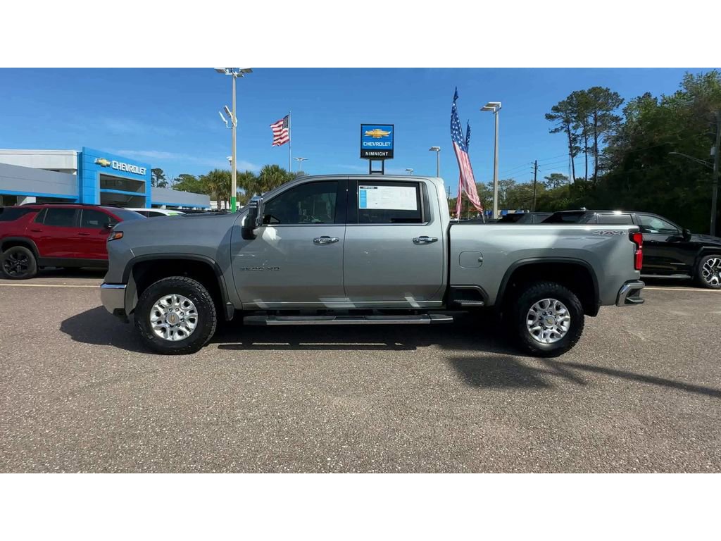 Used 2024 Chevrolet Silverado 2500 LTZ image 9