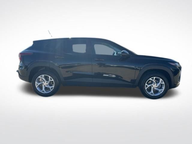 New 2026 Chevrolet Trax LS w/ LS Convenience Package image 6