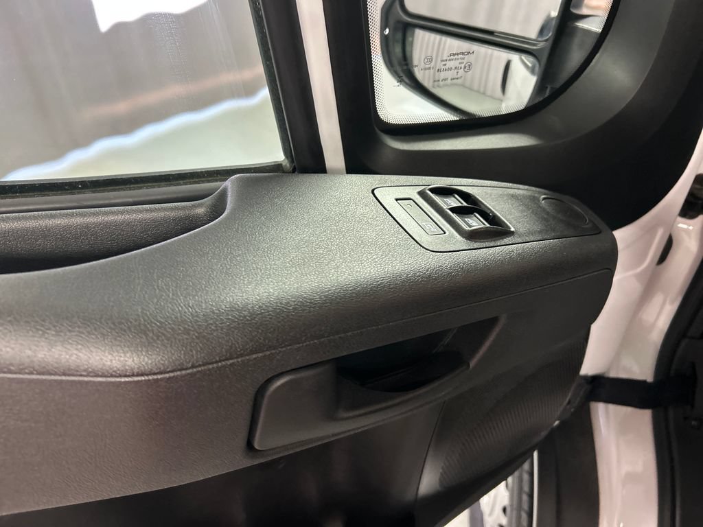 Used 2025 RAM ProMaster 2500 w/ U-Haul Equipment Group FWD image 13