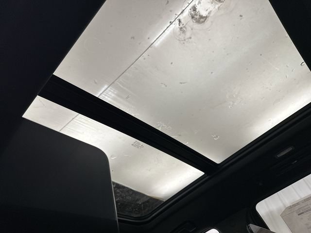 New 2026 GMC Yukon AT4 Ultimate w/ LPO, Floor Liner Package image 17