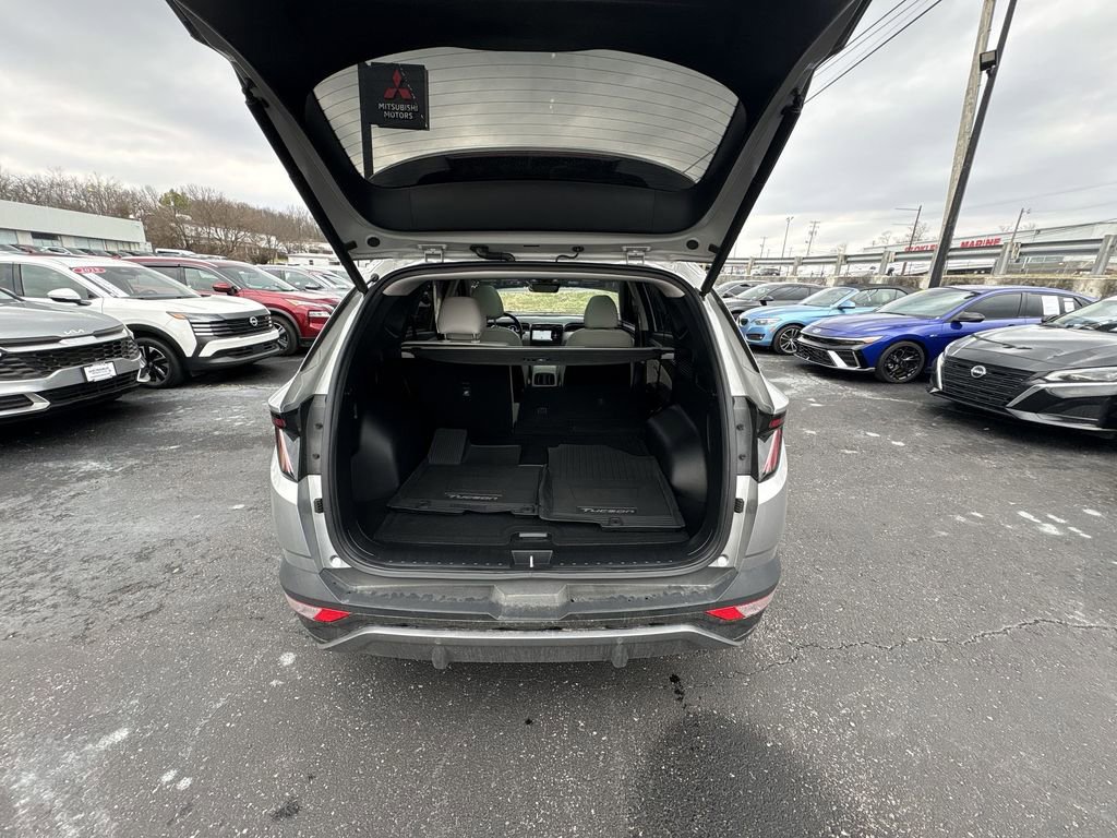 Used 2023 Hyundai Tucson Limited w/ Cargo Package FWD image 20