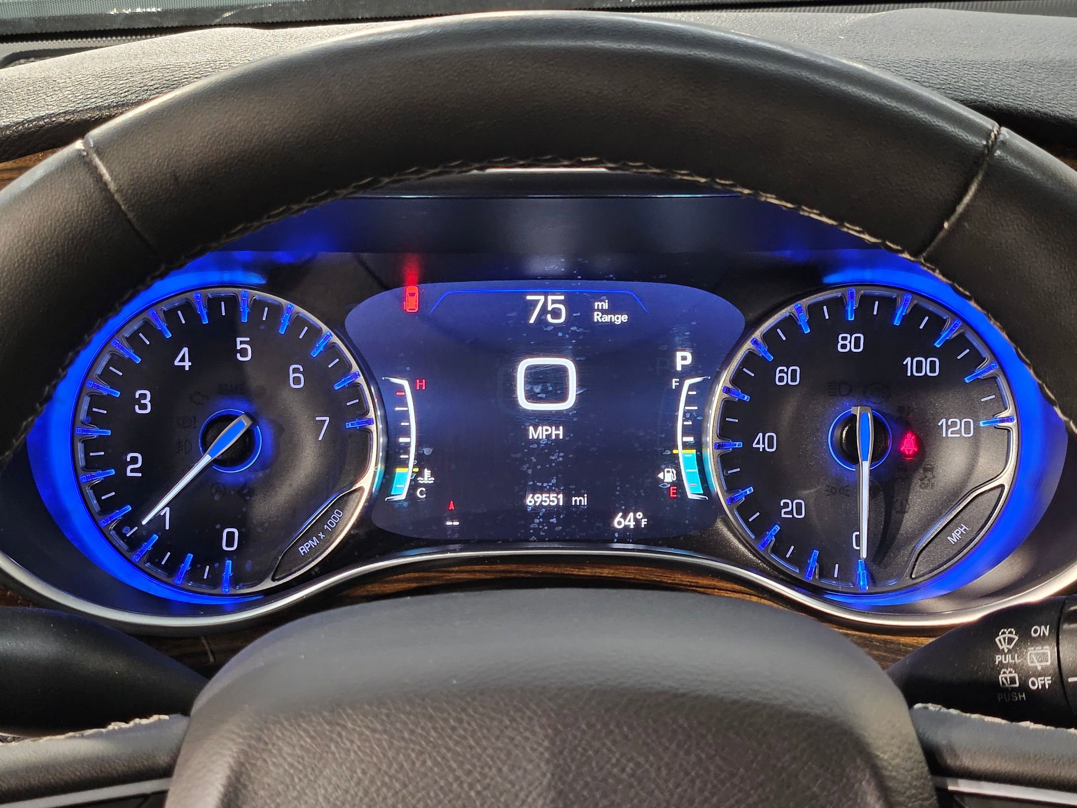 Used 2023 Chrysler Pacifica Limited FWD image 15