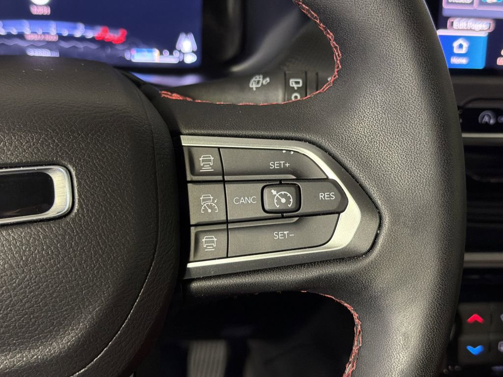 Used 2024 Jeep Compass Trailhawk w/ Trailhawk Elite Group AWD/4WD image 16