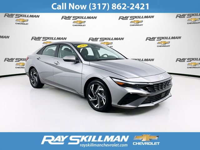 Used 2025 Hyundai Elantra SEL FWD image 1