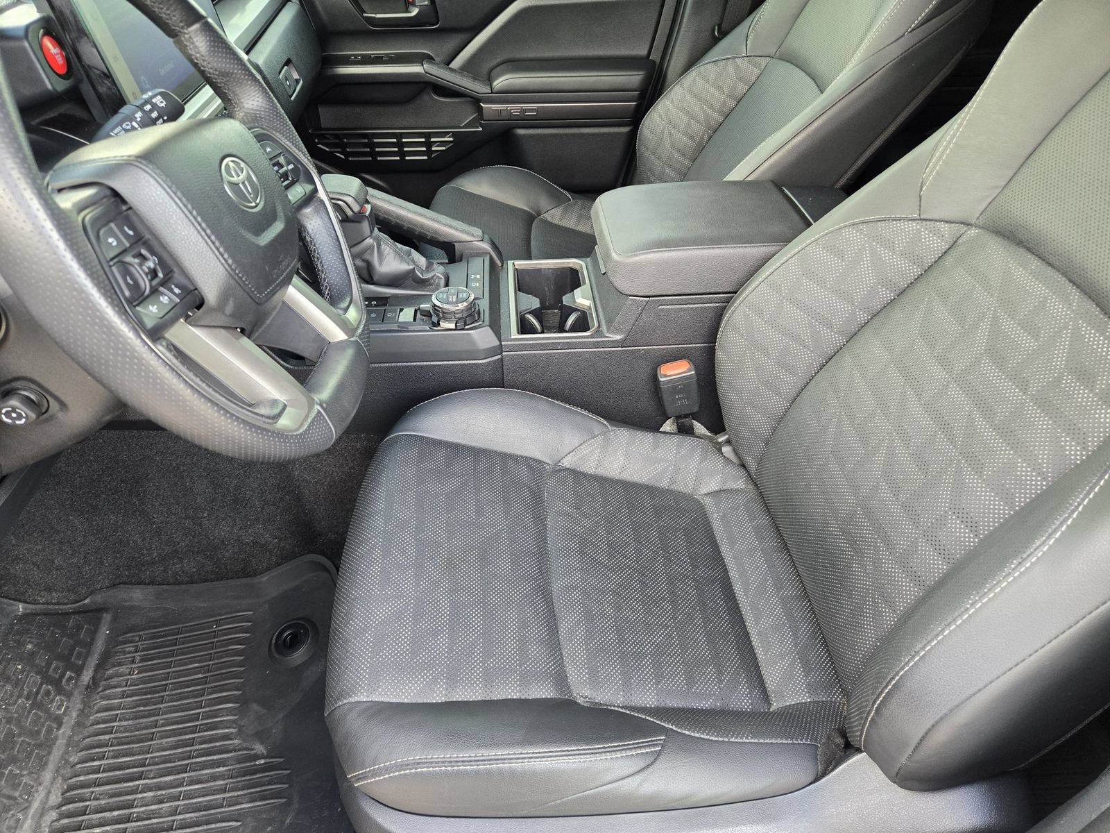 Used 2025 Toyota 4Runner TRD Off-Road Premium AWD/4WD image 13