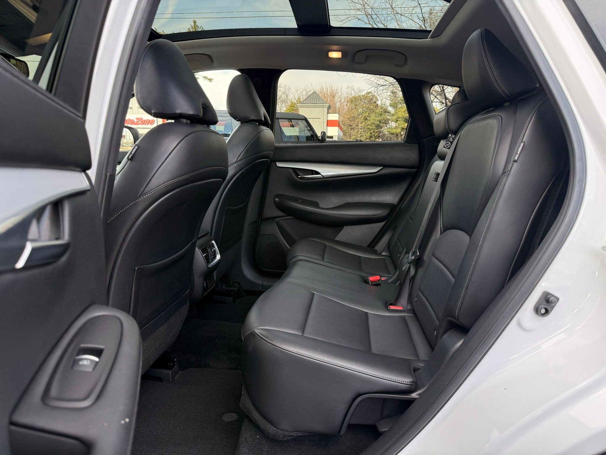 Used 2021 INFINITI QX50 Luxe image 31