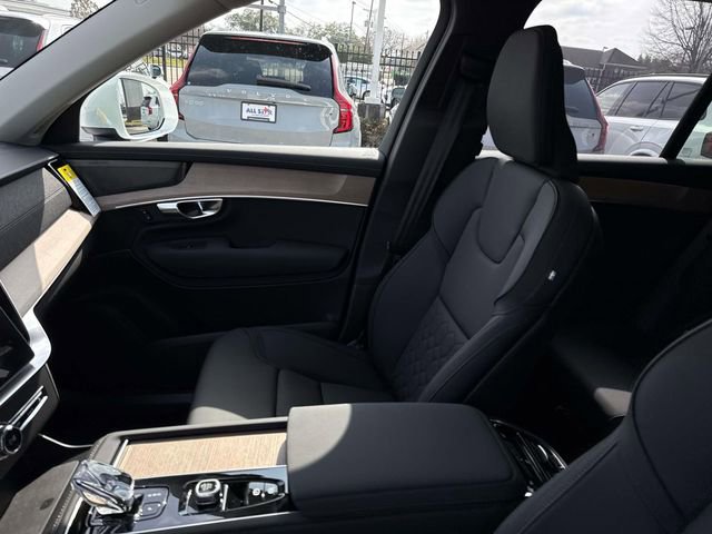 New 2026 Volvo XC90 B6 Plus w/ Protection Package Premier image 16