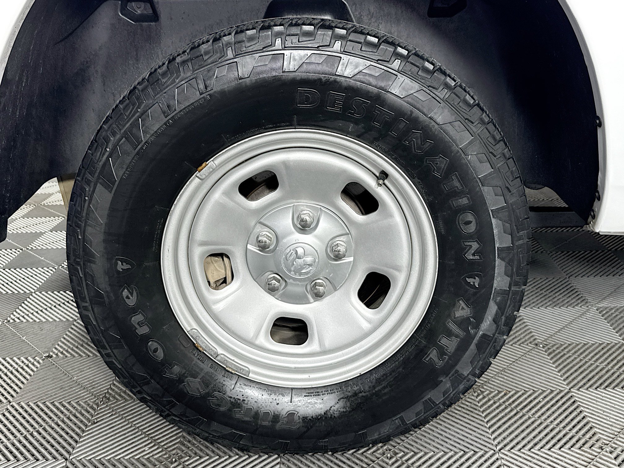 Used 2018 RAM 1500 Tradesman RWD image 30