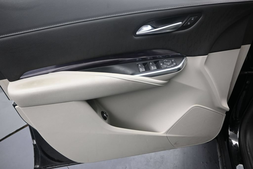Used 2023 Cadillac XT4 Luxury FWD image 11