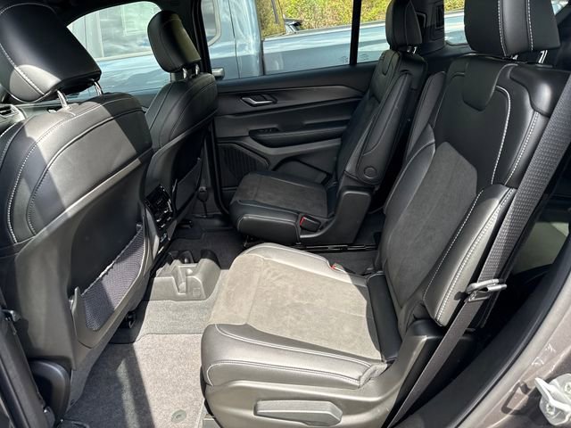 New 2025 Jeep Grand Cherokee L Altitude AWD/4WD image 14