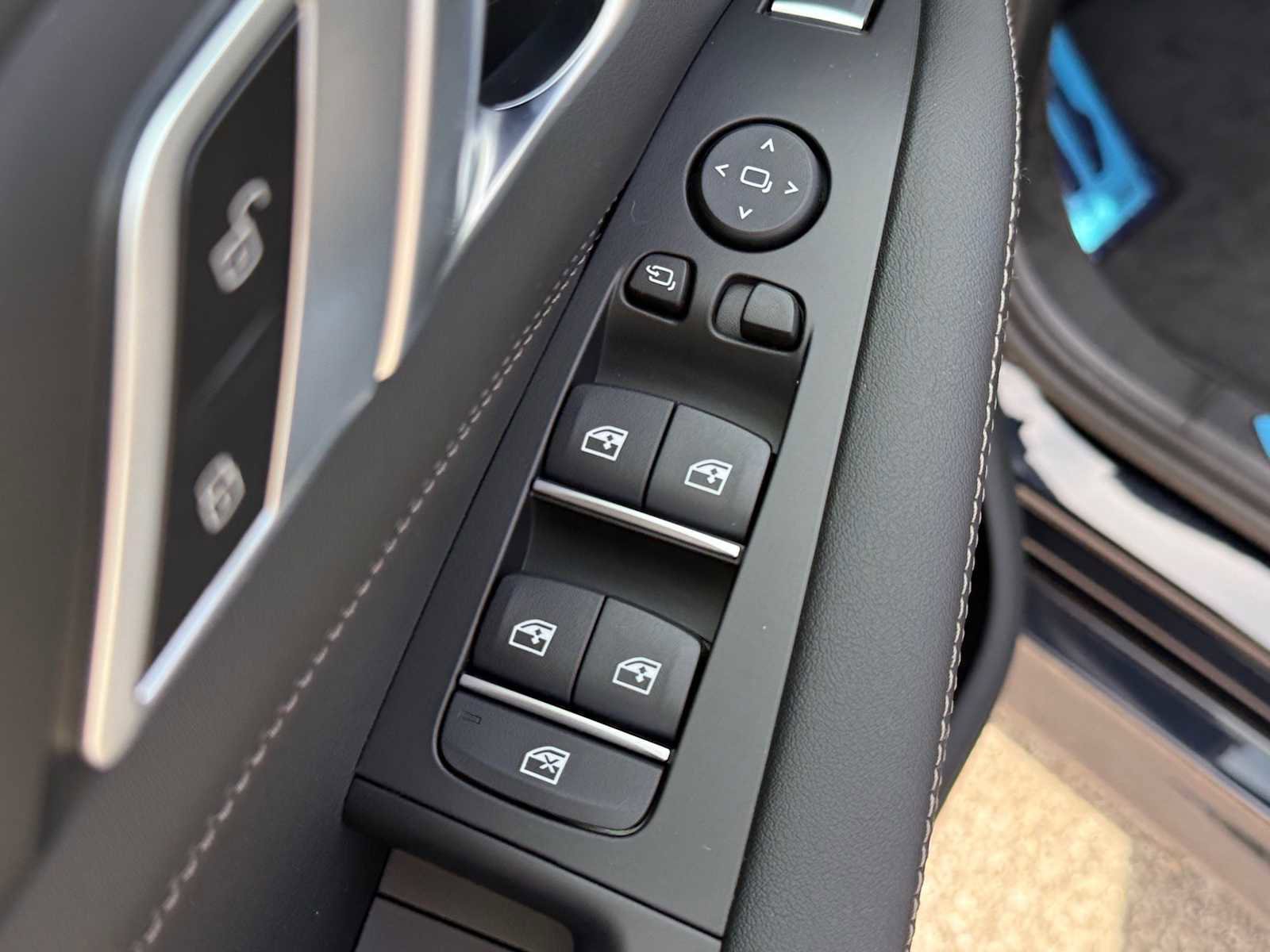 New 2026 BMW X5 M60i image 14