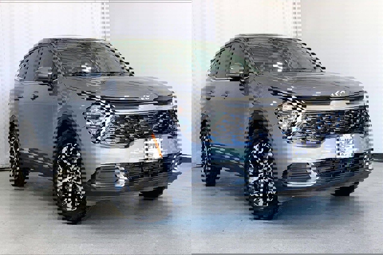 Used 2023 Kia Sportage EX image 1